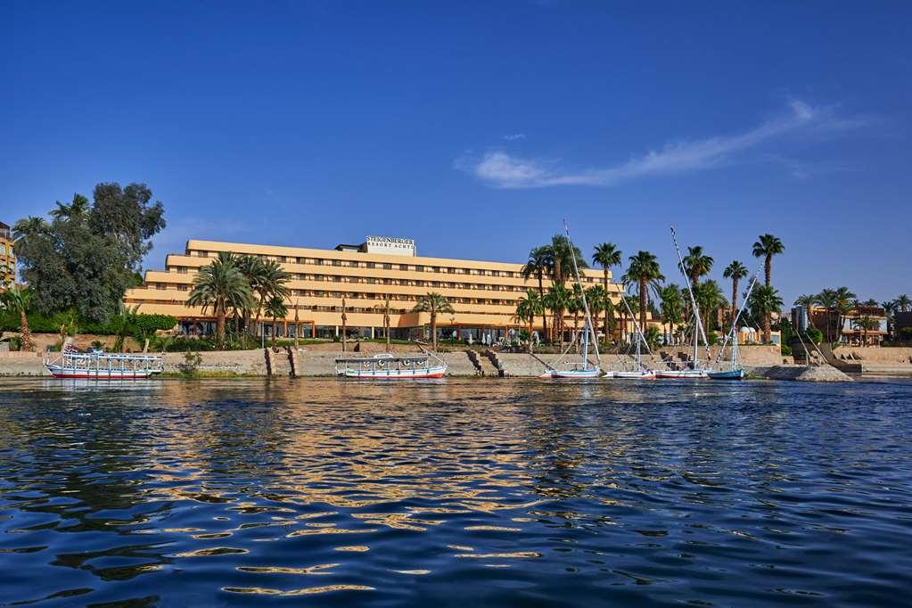 Steigenberger Resort Achti Luxor Exteriör bild The hotel from the Nile