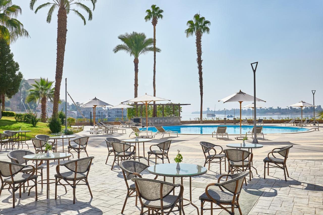 Steigenberger Resort Achti Luxor Exteriör bild Pool at the Grand Hotel